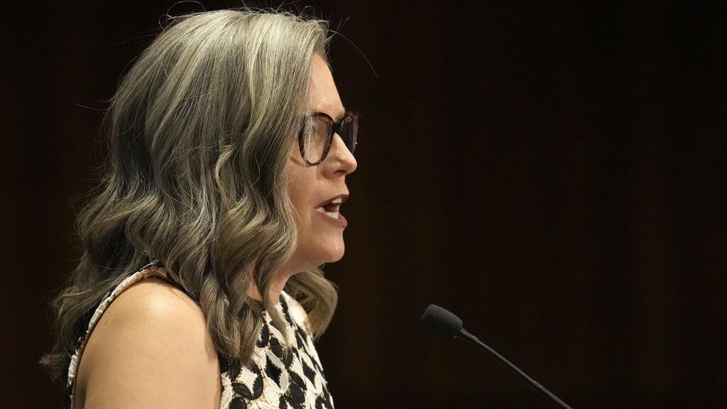 Hobbs unhappy state lawmakers are going to Israel mid-session